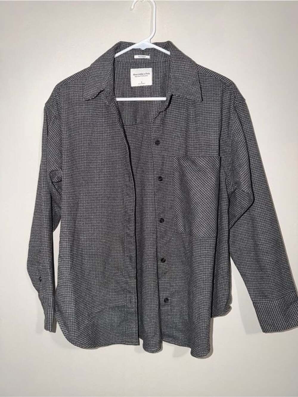 Abercrombie & Fitch Black and Gray Micro-Check Button-Down Shirt